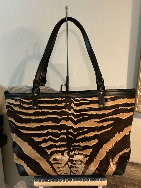 Gucci Handbags - Gucci Tiger Stripe Pony Hair & Leather Craft Tote Bag Plus Pouch COA
